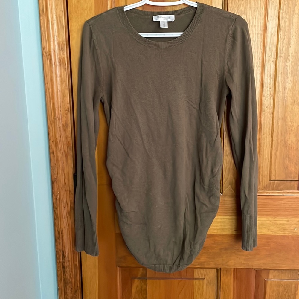 Motherhood maternity. Size medium. Lightweight olive/brown sweater
